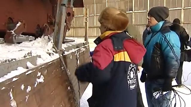 Судоверфь восстанавливает танк Т-60 смотреть онлайн