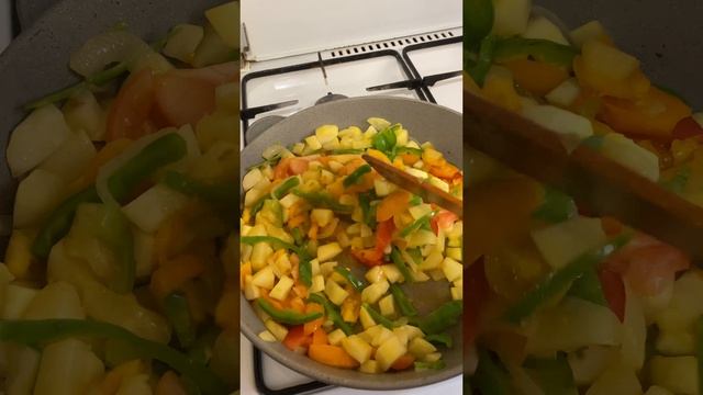 Вспомнила давно забытый рецепт, можно с картошкой, а можно и без. смотреть онлайн