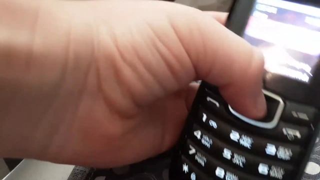 LG US Samsung2 кнопочных телефона смотреть онлайн