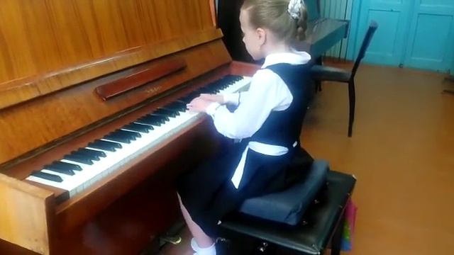 Литвинчук Диана, 8 лет (И.Кореневская - Дождик) смотреть онлайн