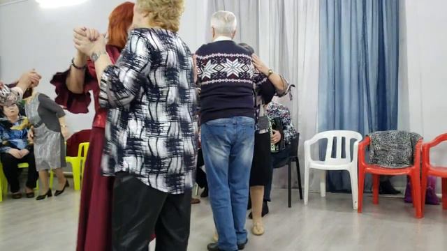 240303 Танцы под песню Когда весна придёт не знаю гармонь орловчане орловцы поют клуб гармошк г Оре смотреть онлайн
