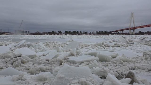 ЛЁД НА ОКЕ ТРОНУЛСЯ! ЗРЕЛИЩЕ СУПЕР! 2022! смотреть онлайн