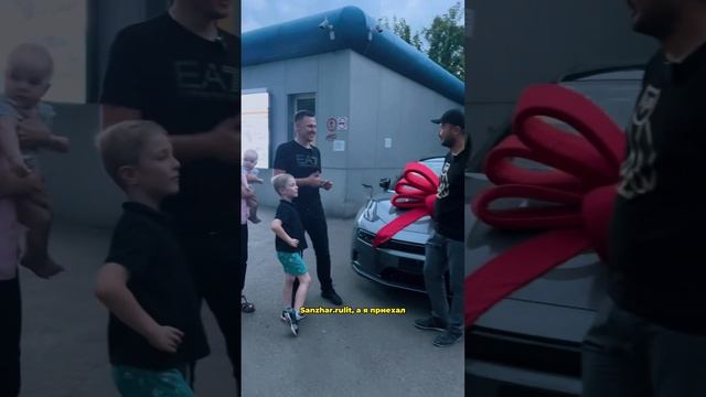 Zeekr приезжают очень быстро если их перехватывают в пути! смотреть онлайн