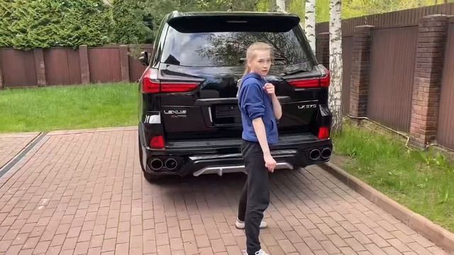 ВЕРТУШКА С ДОЛИО ЧАГИ В ТХЭКВОНДО (УДАР В ГОЛОВУ ЧТОБЫ ВЫРУБИТЬ ЧЕЛОВЕКА)