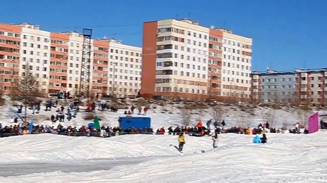 СНЕГОХОДНЫЙ КРОСС В НОВОМ УРЕНГОЕ. SNOWMOBILE CROSS IN NOVY URENGOY. смотреть онлайн