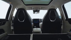 FAW Hongqi HS3 2023 Бюджетный премиальный кроссовер Hongqi