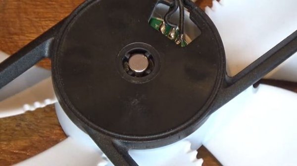 “Restore”: Fractal Design Dynamic GP-14 Fan (Broken Fan Blade)