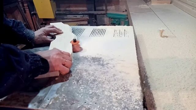 Двери ручным фрезером в столе ! гоняю профиль! смотреть онлайн