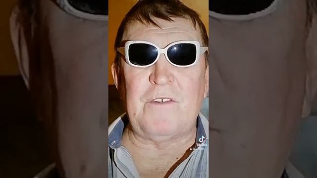 КАК МОЖНО ЗДЕСЬ ЖИТЬ? смотреть онлайн