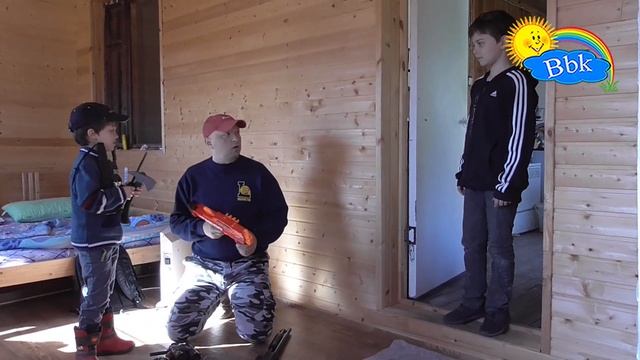 Домашние сражения игрушек ↑ Военные солдатики, нёрфы, самолёты, вертолёты, танки ↑ Обзор игрушек смотреть онлайн