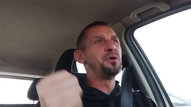 Он был не тупой - он зарабатывал бабло.Я тоже захотел...