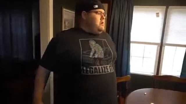 ANGRY GRANDPA DESTROYS NINTENDO SWITCH! (Slow Motion) смотреть онлайн