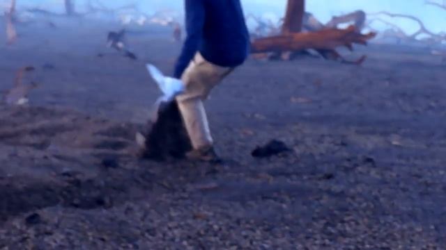 Sandboarding down San Cristobal volcano смотреть онлайн