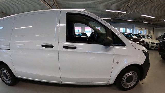 Mercedes-Benz Vito 110 CDI MOMS/3-SITS/EU6/NAVI/D-VÄRM 102HK -20 смотреть онлайн