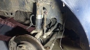 Как снять переднюю стойку стабилизатора Ford Focus 1 #RAZNOBOY #фордфокус1 #FordFocus1