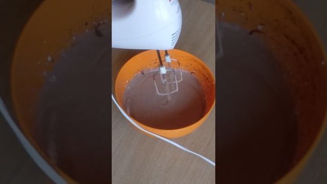 Шоколадное мороженое. Очень простой рецепт натурального, домашнего пломбира! #Shorts смотреть онлайн