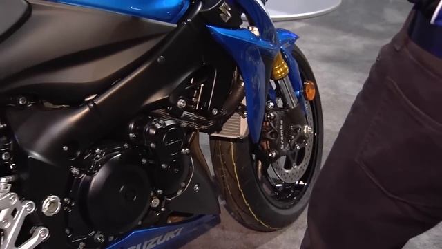 Suzuki GSX-S1000 at the 2014-2015 Progressive International Motorcycle Show Tour смотреть онлайн