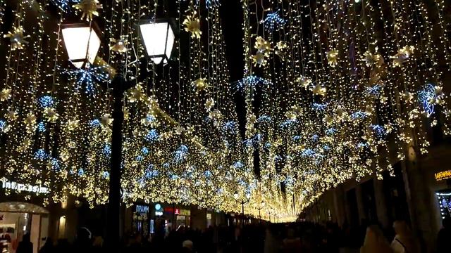 Арбат на новый год Москва смотреть онлайн