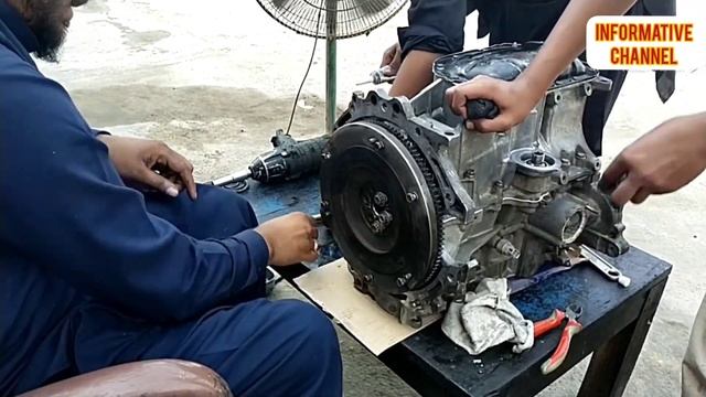 Toyota Corolla Engine overhaul/ Corolla GLI/XLI k engine repairing ke full video Informative channe смотреть онлайн