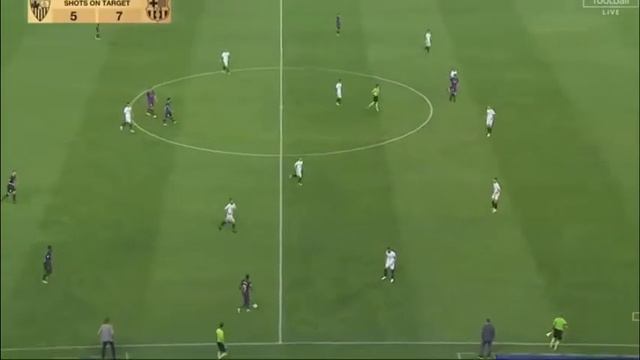Busquets with ZERO CONTRIBUTION in both goals vs. Sevilla смотреть онлайн