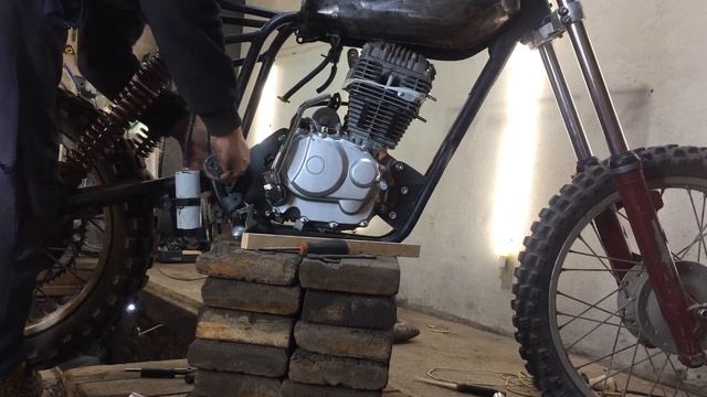 Установка китайского мотора в чезет 250 кросс. Кроссач с помойки часть 2 смотреть онлайн