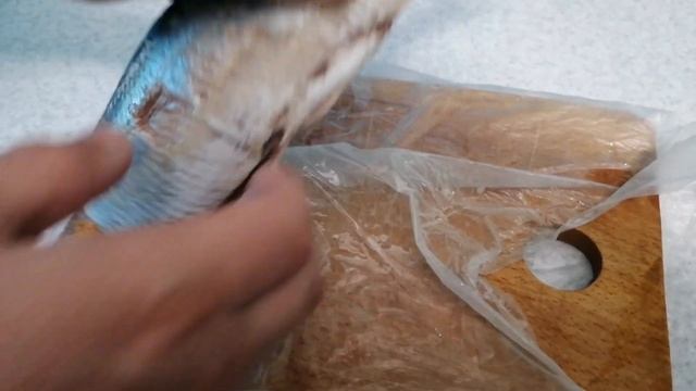 Как быстро почистить Селёдку ? смотреть онлайн