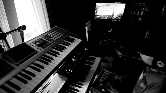 Practicing Finger Drumming смотреть онлайн