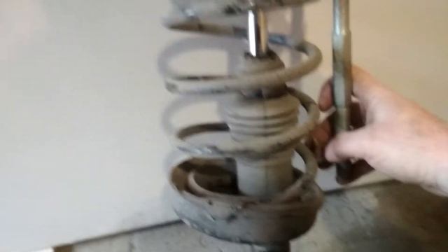 Замена амортизаторов, Замена передних амортизаторов, замена стоек Renault Clio Symbol смотреть онлайн