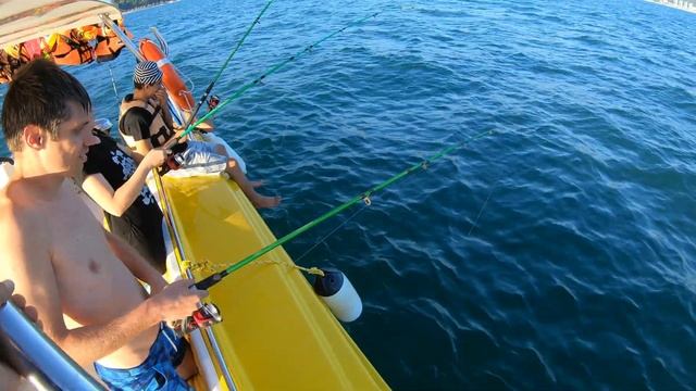 04.09.2k21. Адлер. Сочи. Платная рыбалка на ставридку .. 4К .. смотреть онлайн