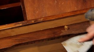 ПЕРЕДЕЛКА СТАРОЙ МЕБЕЛИ. КАК СНЯТЬ ЛАК. Restoration of soviet furniture
