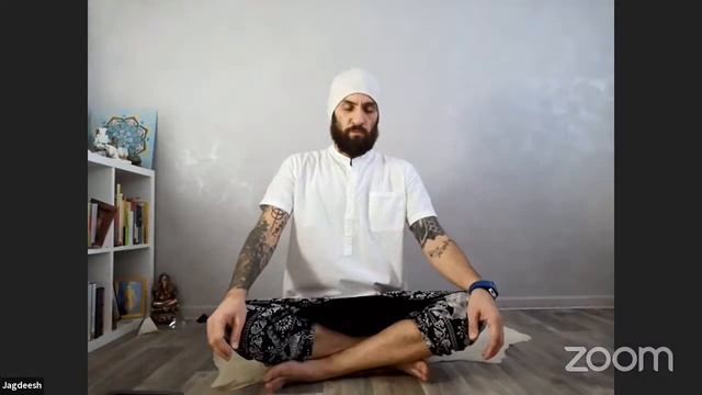 Практика Кундалини Йоги на каждый день с Андреем Ведёхиным. Дыхание ВАТСКАР. смотреть онлайн