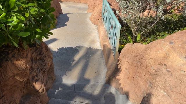 Coral & Beach Hotels and Resort Tour: Atlantis Resort Bahamas смотреть онлайн