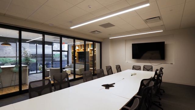 Hartland Plaza | The Gateway to Downtown Austin | Office Space for Lease смотреть онлайн