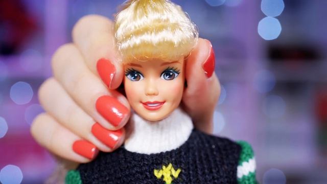 Барби в УРОДЛИВЫХ свитерах | Наряжаем елку с Barbie Holiday Season & Tree Trimming смотреть онлайн