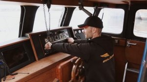 Запускаем 19 литровый танковый мотор катера Адмиралтеец