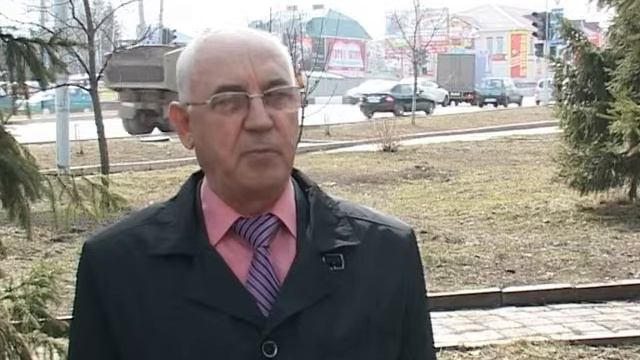 В Кузнецке заменили старые светофоры на светодиодные. Апрель 2013 год. смотреть онлайн