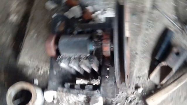 Самодельная щечная камнедробилка.