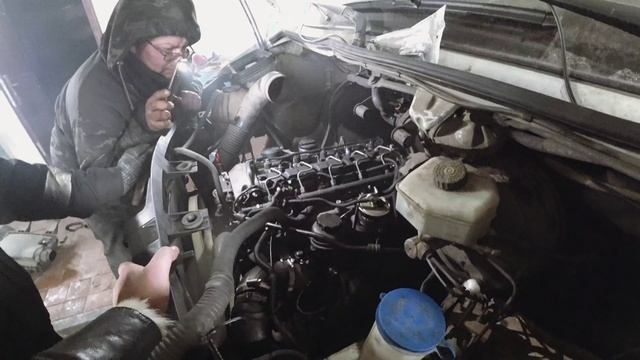 Последний пациент, праздничный кировский зверь :) W906 om612 Отмечаем и подключаем ? (1) смотреть онлайн