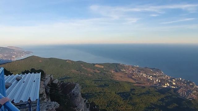 Вершина Ай-Петри. Вид на Мисхор. смотреть онлайн