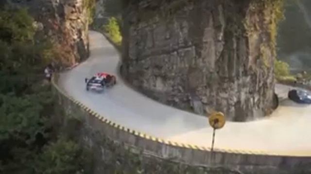 Горный дрифтинг. смотреть онлайн