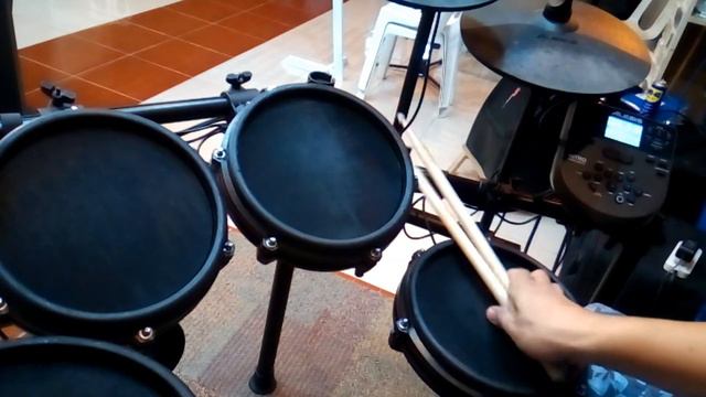 V8 soundcard for video and audio recording( Electronic drums, Bass,Electric guitar,Keyboard. смотреть онлайн