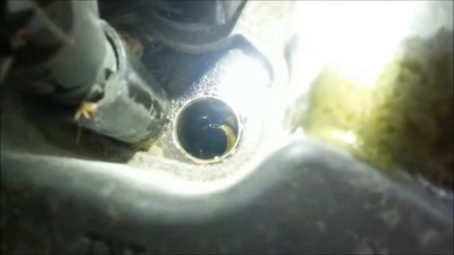 Replacing Camshaft Position Actuator Solenoid Valve on a 2007 Saturn Vue Hybrid смотреть онлайн