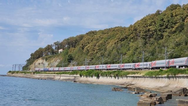 ЭП20-045 с поездом №101 "Сочи" Москва-Адлер | Голубая Дача смотреть онлайн