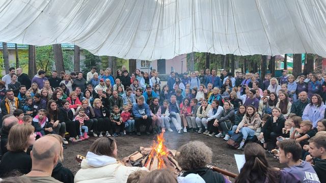 Родительский день . Отряд Надежда. 2024 август Изумрудный. у Костра смотреть онлайн