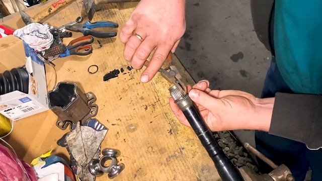 Замена пыльника внутреннего. Переднего шруса Audi a4 b6 смотреть онлайн