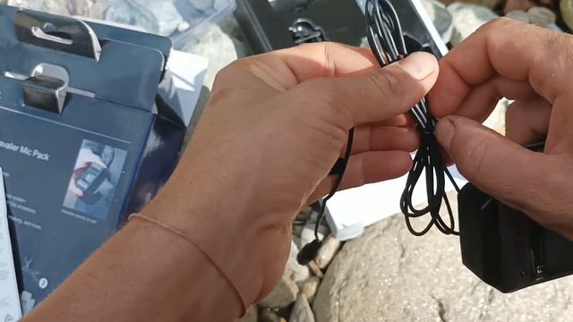 Zoom F1-LP - Unboxing on the river [English Version] смотреть онлайн