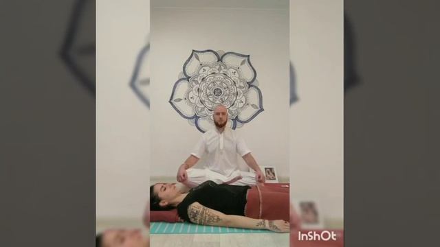 Как проводится сеанс целения Сат Нам Расаян. Видео. смотреть онлайн