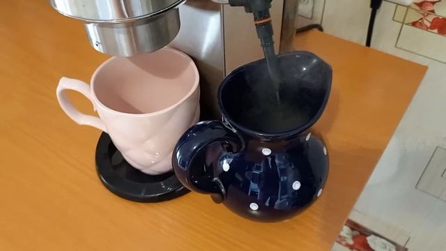 Очистка от накипи кофеварки Delonghi EC 680.  How To Descale Delonghi Pump Coffee Maker EC680