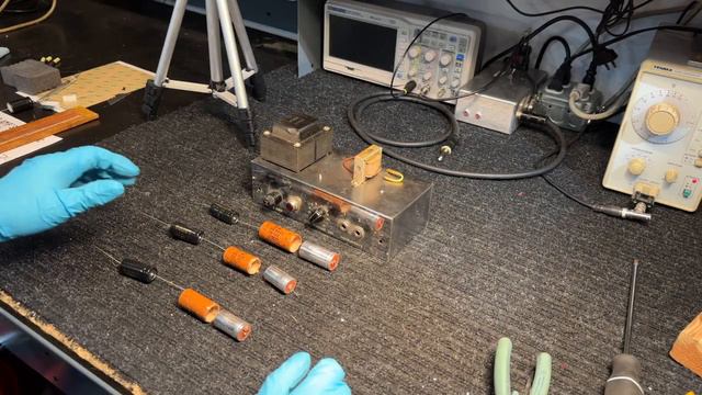 1960 Fender Tweed Champ Restoration! смотреть онлайн