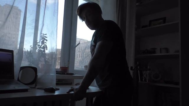 Сколько весит заряженный и разряженный ТЕЛЕФОН?Эксперимент смотреть онлайн